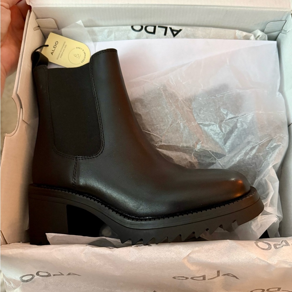 ALDO Black Anneliese Booties, NWT, never worn, SZ 7, but fits more like 6.5